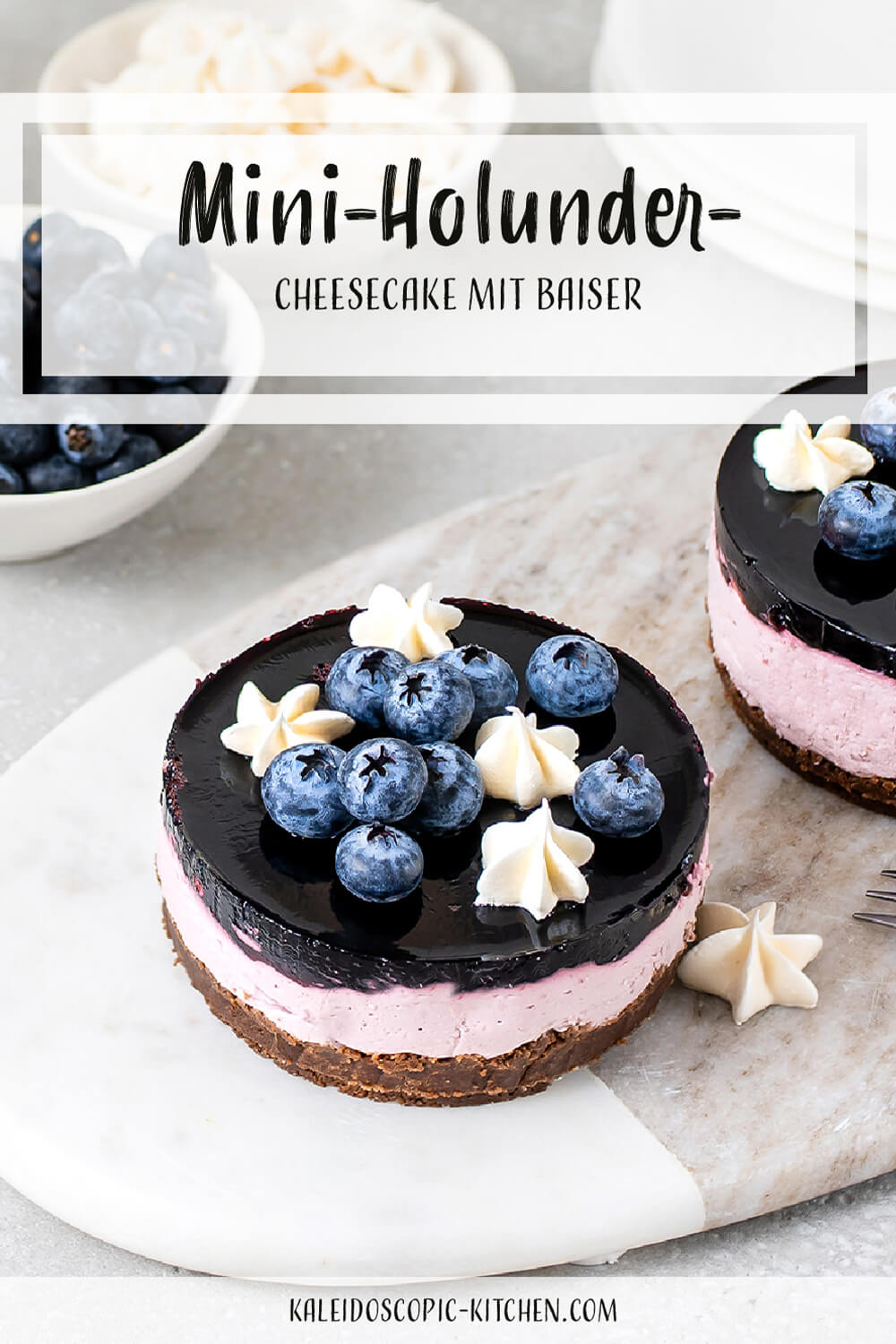 Mini - Holunder - Cheesecake mit Baiser