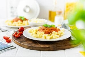 Nudeln mit Tomatensoße ein Gericht für Kinder